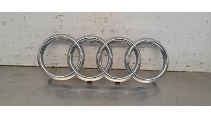 Używane Emblemat Audi A6 Avant (C8) 2.0 35 TDI Mild hybrid Quattro Cena € 24,20 Z VAT oferowane przez Autohandel Didier