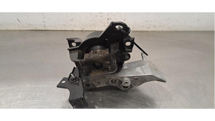 Used Engine mount Lexus RX (L2) 450h, 450h L V6 24V VVT-i AWD Price € 48,40 Inclusive VAT offered by Autohandel Didier