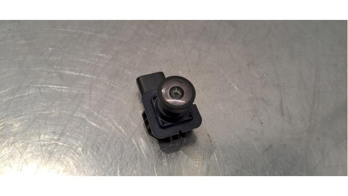 Begagnade Backkamera Ford Transit Connect (PJ2) 1.0 EcoBoost 12V Pris € 60,50 Inklusive moms erbjuds av Autohandel Didier