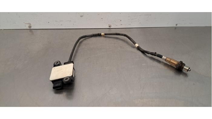 Lambda probe from a Volkswagen Golf VIII Variant (GC5) 2.0 TDI BlueMotion 16V 2021