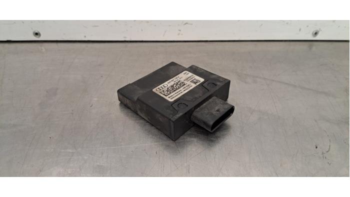 Usados Módulo VESS Audi S3 Sportback (8VA/8VF) 2.0 T FSI 16V Precio € 18,15 IVA incluido ofrecido por Autohandel Didier