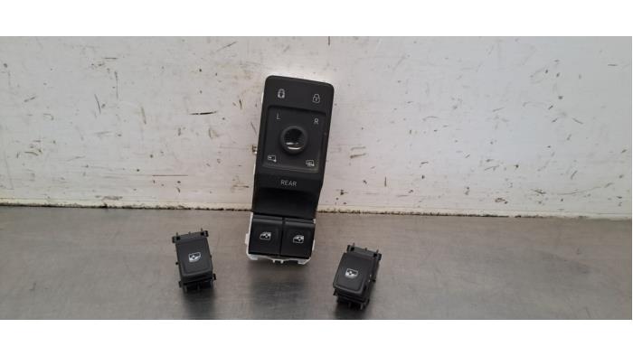 Usados Interruptor combinado de ventanillas Volkswagen ID.4 (E21) Pro Precio € 54,45 IVA incluido ofrecido por Autohandel Didier