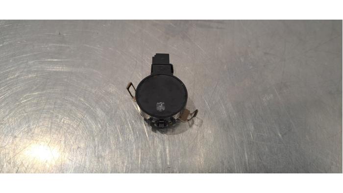 Begagnade Regnsensor Renault Clio V (RJAB) 1.6 E-Tech 145 16V Pris € 48,40 Inklusive moms erbjuds av Autohandel Didier