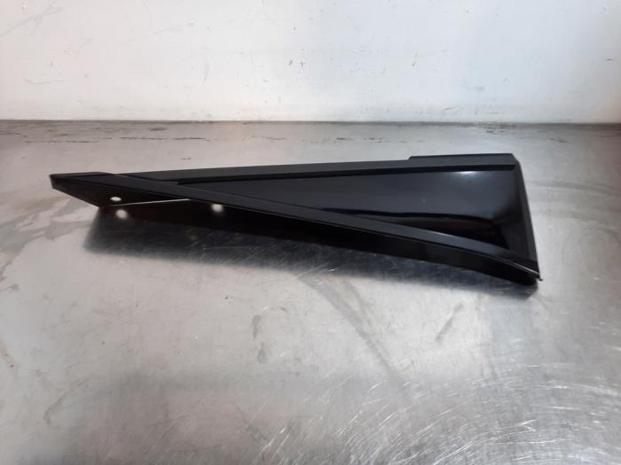 Usados Ventanilla triangular derecha detrás Peugeot 408 Precio € 60,50 IVA incluido ofrecido por Autohandel Didier