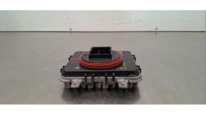 Używane Modułowy reflektor LED BMW XM (09) 4.4 PHEV 29/30 kWh Cena € 60,50 Z VAT oferowane przez Autohandel Didier