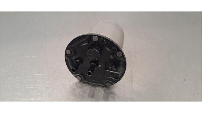 Begagnade Bränslefilter Renault Master III (EV/HV/UV/VA/VB/VD/VF/VG/VJ) 2.3 dCi 145 16V FWD Pris € 18,15 Inklusive moms erbjuds av Autohandel Didier
