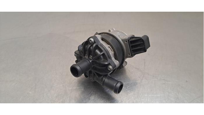 Begagnade Extra vattenpump Audi A7 Sportback (4KA) 2.0 16V 50 TFSI E Quattro Pris € 145,20 Inklusive moms erbjuds av Autohandel Didier