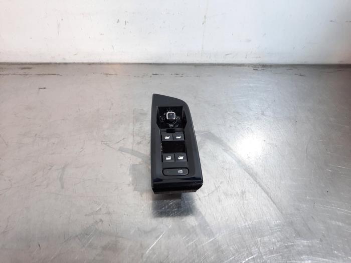 Usados Interruptor combinado de ventanillas Citroen C5 X (NC/ND) 1.2 e-THP PureTech 130 Precio € 60,50 IVA incluido ofrecido por Autohandel Didier