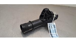 Intercooler Rohr van een Renault Master III (EV/HV/UV/VA/VB/VD/VF/VG/VJ) 2.3 dCi 145 16V FWD 2021