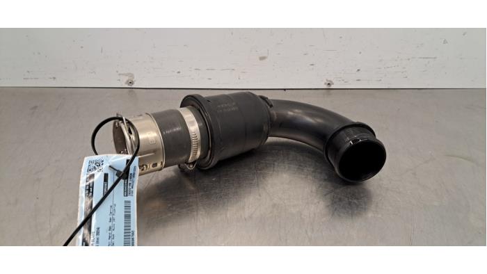 Intercooler Schlauch van een Volkswagen Amarok 2.0 TDI 16V 4Motion 2024