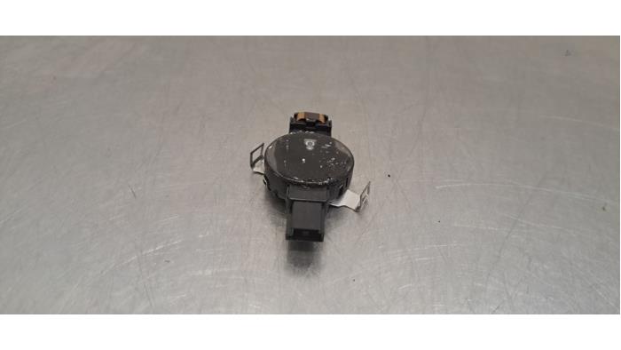 Begagnade Regnsensor BMW X1 (U11) xDrive 25e 1.5 TwinPower Turbo 12V Pris € 30,25 Inklusive moms erbjuds av Autohandel Didier