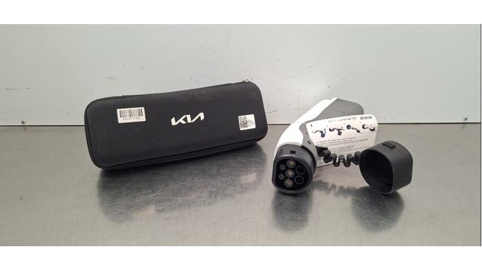 Usados Conector Kia EV6 (CV) 77.4 kWh RWD Precio € 332,75 IVA incluido ofrecido por Autohandel Didier