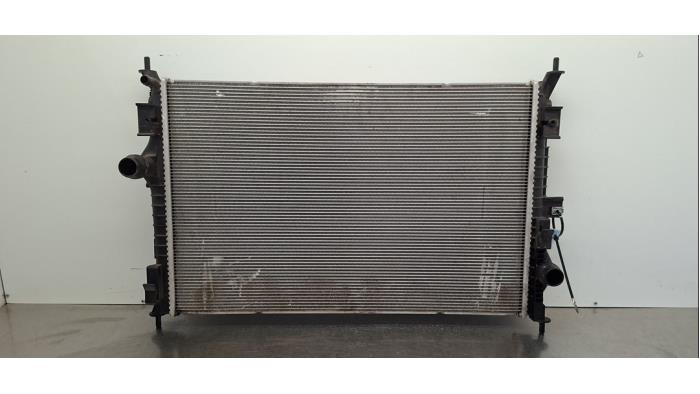 Używane Chlodnica Peugeot 308 (F3/FB/FH/FM/FP) 1.2 12V PureTech 130 Cena € 60,50 Z VAT oferowane przez Autohandel Didier