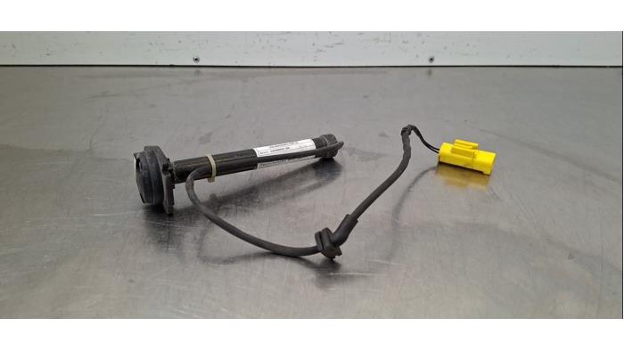 Używane Silownik HSR Mercedes C (W205) C-220d 2.0 Turbo 16V Cena € 42,35 Z VAT oferowane przez Autohandel Didier