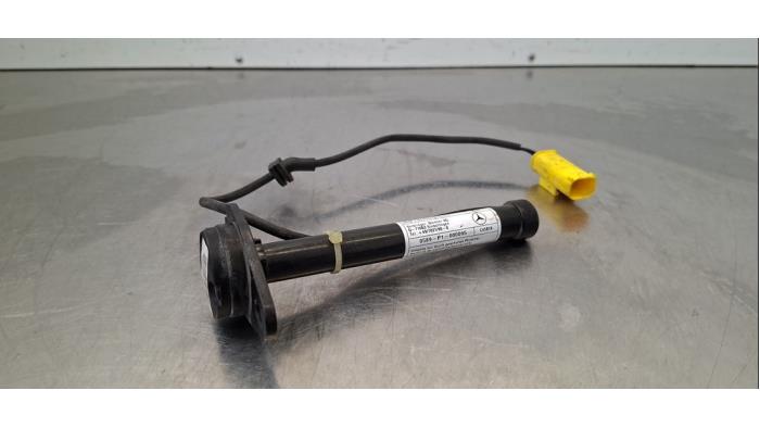 Używane Silownik HSR Mercedes C (W205) C-220d 2.0 Turbo 16V Cena € 42,35 Z VAT oferowane przez Autohandel Didier