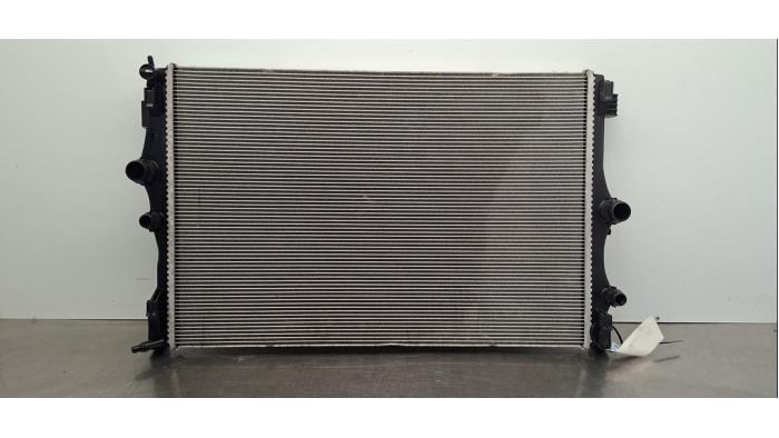 Usagé Radiateur Mercedes GLA (H247) 1.3 180 Turbo 16V Prix € 229,90 Prix TTC proposé par Autohandel Didier