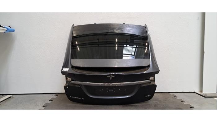 Gebrauchte Heckklappe Tesla Model X 100D Preis € 532,40 Mit Mehrwertsteuer angeboten von Autohandel Didier