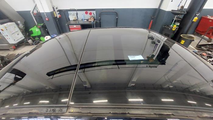 Używane Dach panoramiczny Mercedes C (W205) C-220d 2.0 Turbo 16V Cena € 1.633,50 Z VAT oferowane przez Autohandel Didier