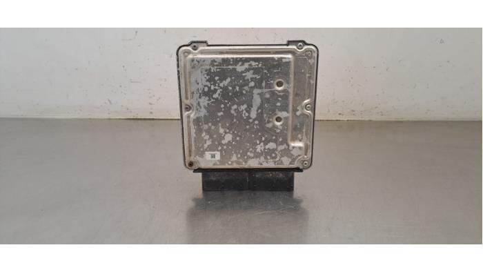 Used Engine management computer Skoda Superb Combi (3V5) 2.0 TDI Price € 199,65 Inclusive VAT offered by Autohandel Didier