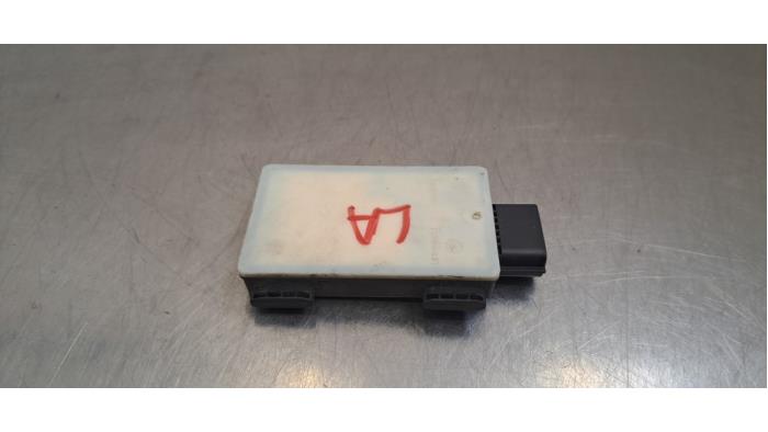 Begagnade Radarsensor Renault Arkana (RJLL) 1.3 TCe 140 16V Pris € 133,10 Inklusive moms erbjuds av Autohandel Didier