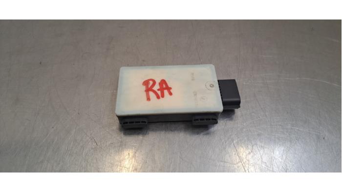 Begagnade Radarsensor Renault Arkana (RJLL) 1.3 TCe 140 16V Pris € 133,10 Inklusive moms erbjuds av Autohandel Didier