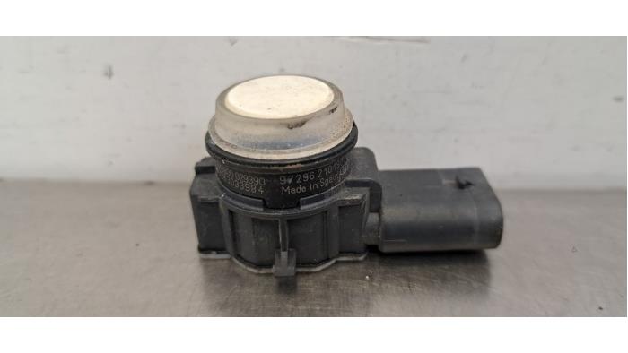 Usados Sensor PDC Fiat 500X (334) 1.3 FireFly Turbo 150 16V Precio € 18,15 IVA incluido ofrecido por Autohandel Didier