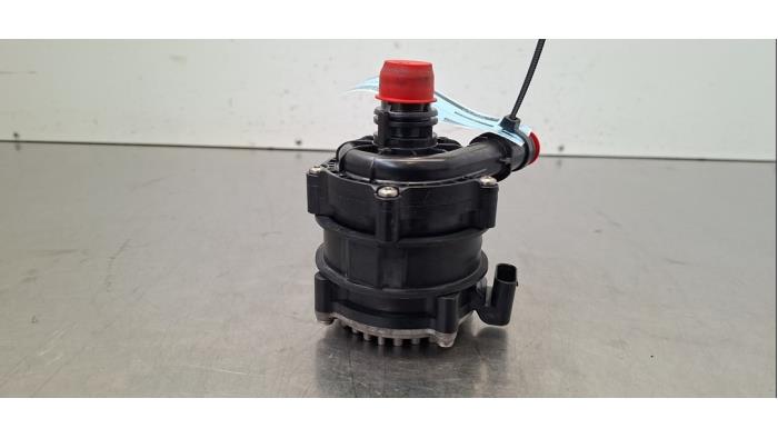Begagnade Extra vattenpump Lynk &amp; Co 01 1.5 PHEV Pris € 60,50 Inklusive moms erbjuds av Autohandel Didier