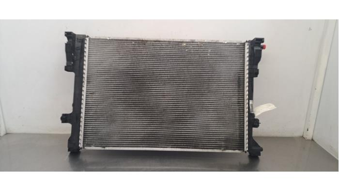 Used Radiator Mercedes GLA (156.9) 1.6 180 16V Price € 133,10 Inclusive VAT offered by Autohandel Didier