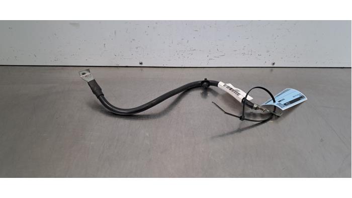 Używane Biegun akumulator Lynk &amp; Co 01 1.5 PHEV Cena € 24,20 Z VAT oferowane przez Autohandel Didier