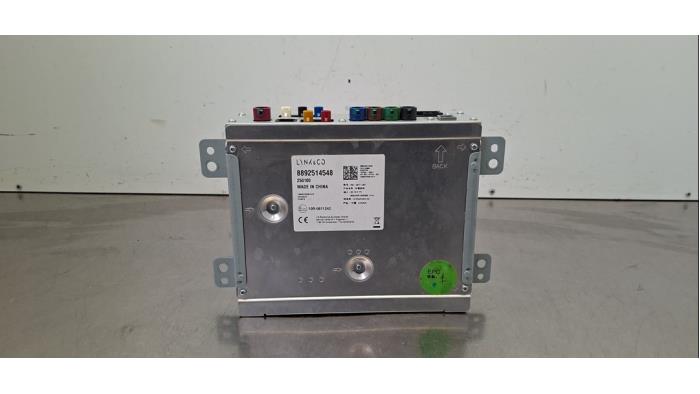 Używane Modul radiowy Lynk &amp; Co 01 1.5 PHEV Cena € 459,80 Z VAT oferowane przez Autohandel Didier