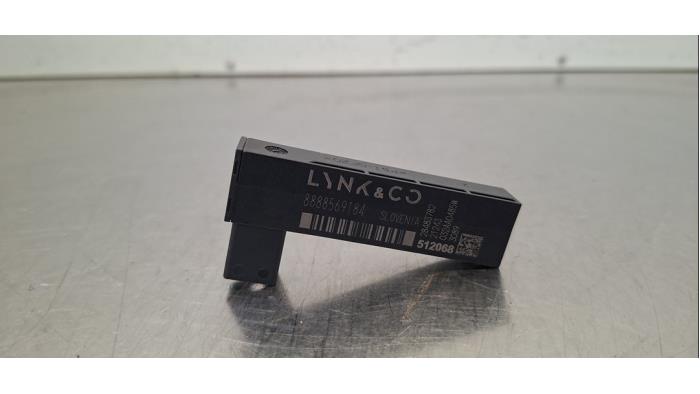 Używane Keyless Entry-Antena Lynk &amp; Co 01 1.5 PHEV Cena € 36,30 Z VAT oferowane przez Autohandel Didier