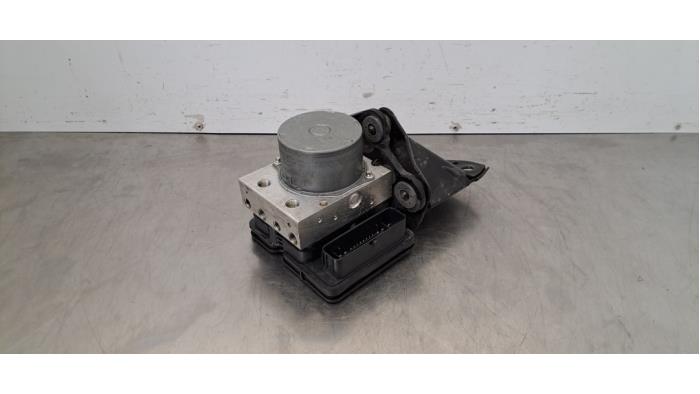 Usagé Pompe ABS Volkswagen Polo VI (AW1) 1.0 TSI 12V Prix € 60,50 Prix TTC proposé par Autohandel Didier
