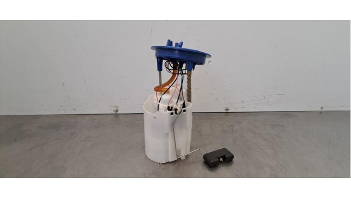 Usagé Pompe d'injection Volkswagen Polo VI (AW1) 1.0 TSI 12V Prix € 96,80 Prix TTC proposé par Autohandel Didier