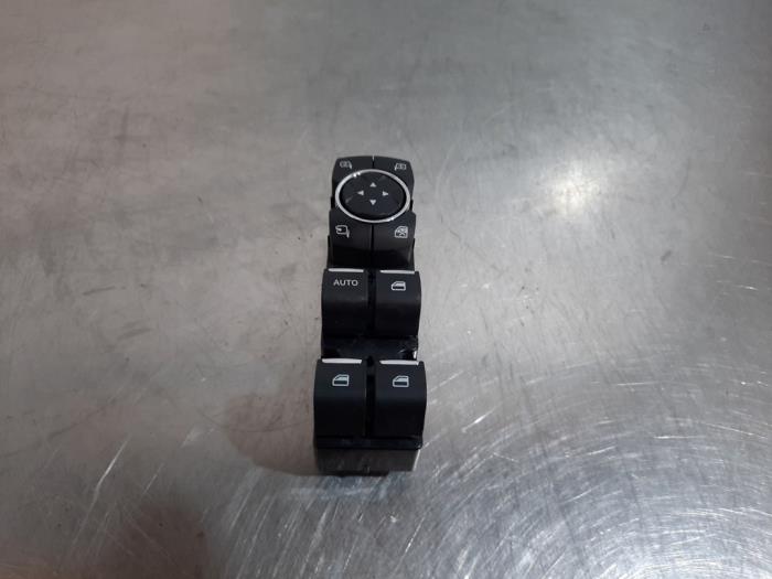Usados Interruptor combinado de ventanillas Ford EcoSport (JK8) 1.0 EcoBoost 12V 100 Precio € 60,50 IVA incluido ofrecido por Autohandel Didier