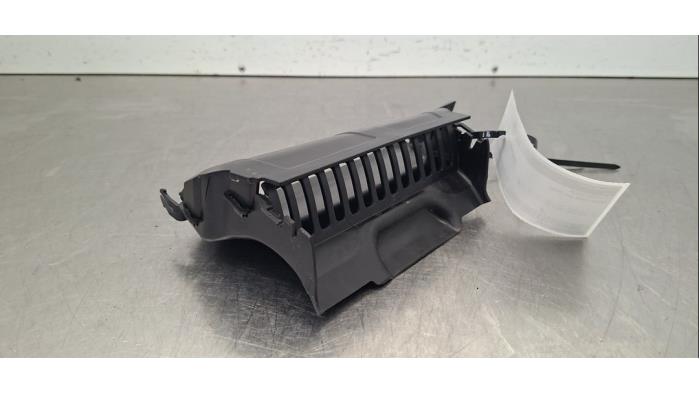 Begagnade Lufttratt Skoda Fabia IV (PJ3) 1.0 TSI 12V Pris € 18,15 Inklusive moms erbjuds av Autohandel Didier