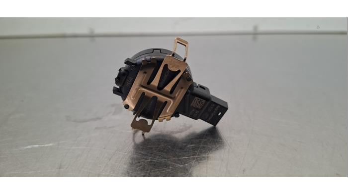 Begagnade Regnsensor Fiat Ducato (250) 2.2 D 140 Multijet 3 Pris € 48,40 Inklusive moms erbjuds av Autohandel Didier