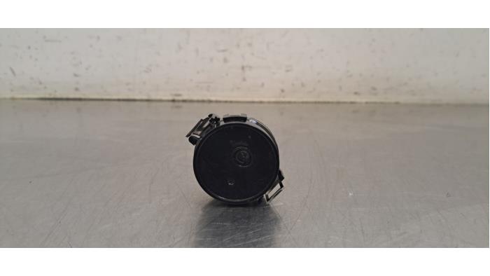 Begagnade Regnsensor Fiat Talento 2.0 EcoJet BiTurbo 170 Pris € 18,15 Inklusive moms erbjuds av Autohandel Didier