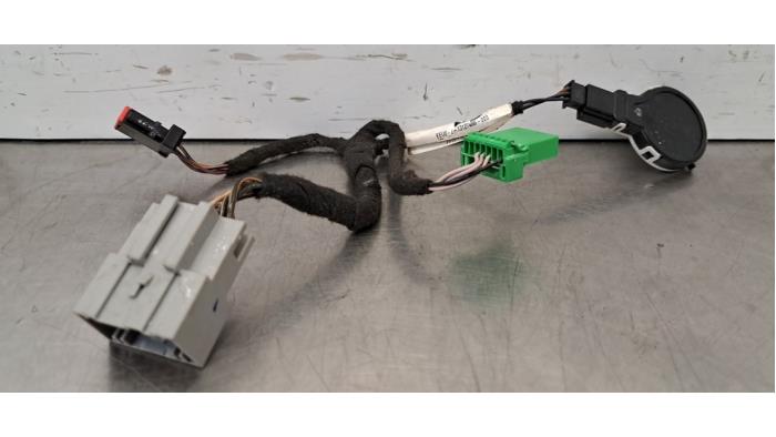 Begagnade Regnsensor Ford Tourneo Connect/Grand Tourneo Connect 1.5 TDCi Pris € 24,20 Inklusive moms erbjuds av Autohandel Didier