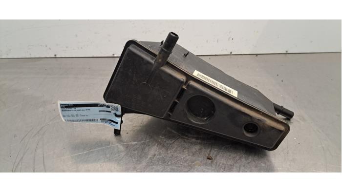 Begagnade Kolfilter Mercedes A (177.0) 1.3 A-180 Turbo 16V Pris € 133,10 Inklusive moms erbjuds av Autohandel Didier