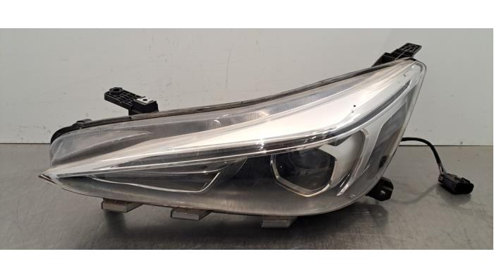 Używane Reflektor lewy MG MG3 1.5 Hybrid+ Cena € 665,50 Z VAT oferowane przez Autohandel Didier