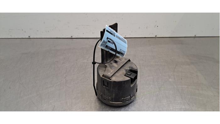 Używane Glosnik VESS MG MG3 1.5 Hybrid+ Cena € 30,25 Z VAT oferowane przez Autohandel Didier