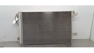 Klima Kondensor van een Volkswagen Transporter T6 2.0 TDI 150 4Motion 2020