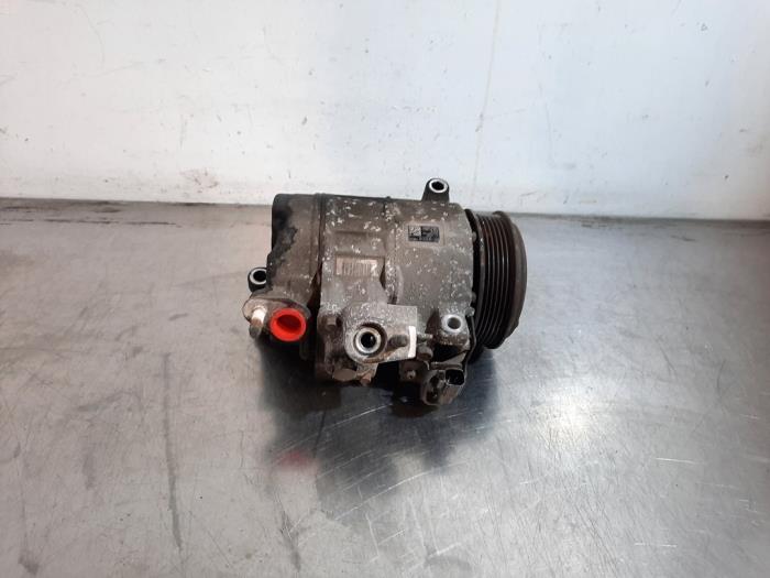 Usagé Pompe clim Ford Transit Connect (PJ2) 1.5 TDCi ECOnetic Prix € 229,90 Prix TTC proposé par Autohandel Didier
