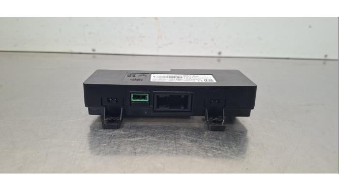 Używane Modul Bluetooth Peugeot 5008 II (M4/MC/MJ/MR) 1.5 BlueHDi 130 Cena € 48,40 Z VAT oferowane przez Autohandel Didier