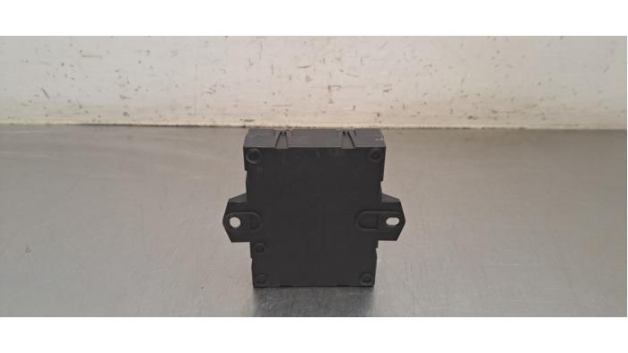 Używane Modul silnika tylnej klapy Landrover Range Rover Evoque II (LZC/LZS/LZH) 2.0 D200 MHEV 16V AWD Cena € 108,90 Z VAT oferowane przez Autohandel Didier