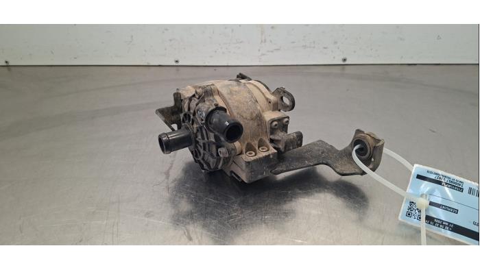Begagnade Extra vattenpump Renault Megane E-Tech (RCB) 60 kWh Pris € 127,05 Inklusive moms erbjuds av Autohandel Didier