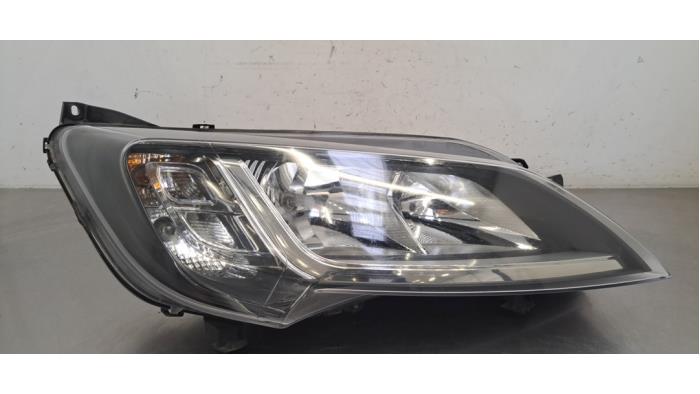 Używane Reflektor prawy Fiat Ducato (250) 2.2 D 140 Multijet 3 Cena € 266,20 Z VAT oferowane przez Autohandel Didier