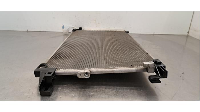 Klima Kondensor van een Toyota Yaris IV (P21/PA1/PH1) 1.5 12V Hybrid 115 2022