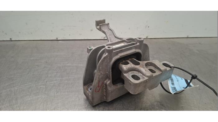 Usagé Support moteur Volkswagen Tiguan (AD1) 2.0 TDI 16V BlueMotion Technology SCR Prix € 54,45 Prix TTC proposé par Autohandel Didier