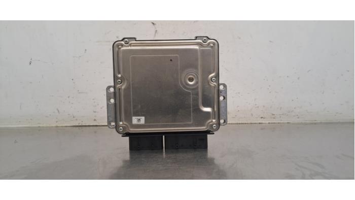 Used Engine management computer Peugeot 3008 II (M4/MC/MJ/MR) 1.6 16V Hybrid4 Price € 332,75 Inclusive VAT offered by Autohandel Didier